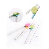 Sumpit Anak Balita Belajar Latihan Menggunakan Chopstick — 3
