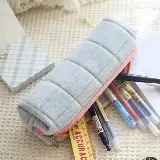 Kotak Tempat Pensil Velvet dengan Desain Bulu Serbaguna — 4