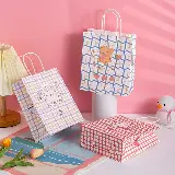 Paperbag Karakter Kartun Beruang Lucu Hampers Bahan Karton Sampul — 9