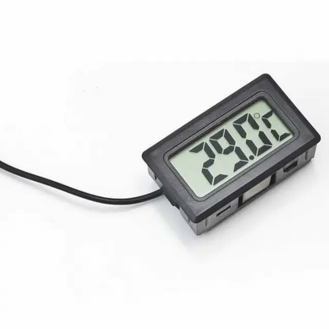 Termometer Pengukur Suhu Digital untuk Air Ikan Aquarium.