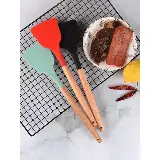 Spatula Masak Silikon dengan Gagang Kayu Tahan Panas 32Cm — 1
