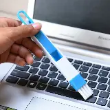 Kuas Mini Penghilang Debu Keyboard Komputer Dilengkapi Sekop Mini — 7