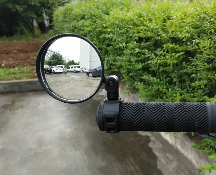 Kaca Spion Sepeda dengan Rotasi 360 Derajat Diameter 7 cm