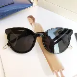 Kacamata Hitam Pantai Wanita Kekinian Korean Design Retro — 3