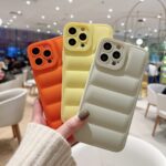Casing iPhone 13 The Puffer Case untuk iPhone 13 - Hijau Muda - Image 8