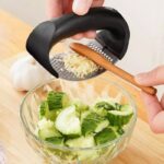 Garlic Press Alat Penghancur Bawang Putih Stainless Steel -  - Image 2