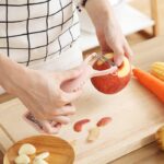 Peeler Pisau Kupas Kentang Dengan Parut Keju Multifungsi