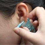 Alat Tindik Telinga Steril Sekali Pakai Dengan Alkohol - Image 2