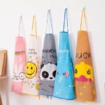 Apron Celemek Masak Plastik Anti Air dan Minyak Karakter - hello kitty putih
