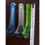 Pisau Cutter Besar Plastik Transparan Dengan Safe Lock 18m - Image 6