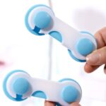 Pengaman Pintu Kulkas dan Laci Baby Safety Lock Minimalis - Biru - Image 5