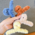 Jepit Rambut Bulu Wanita Elegan Dengan Bahan Wol Gaya Aksesoris Korea - pink