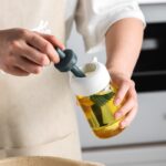 Botol Minyak Goreng Dengan Kuas 2in1 230ml Multifungsi  - 