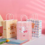 Paperbag Karakter Kartun Beruang Lucu Hampers Bahan Karton - bear biru - Image 3
