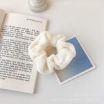 Ikat Rambut Berbulu Halus Polos Untuk Wanita dan Anak - putih