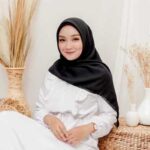 Hijab Bella Segi Empat Premium Square Polos Fashion Muslim - hitam
