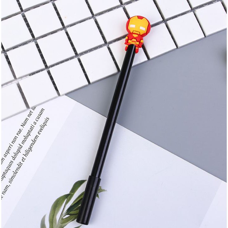 rug-1663853061450-0-1673001418 Pulpen Pen Pena Alat Tulis Tinta Gel Karakter Superhero - Ironman - Image 1