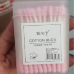 Korek Kuping Cotton Bud Kayu 2 Sisi Kapas Warna Warni 100 Pcs - Pink