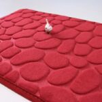 Keset Kamari Mandi Anti Slip Memori Foam Motif Batu - Maroon