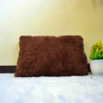 Bantal Sofa Bulu 2 Tampilan Aesthetic Elegan Dekorasi Kamar Ruangan - Coklat - Image 4