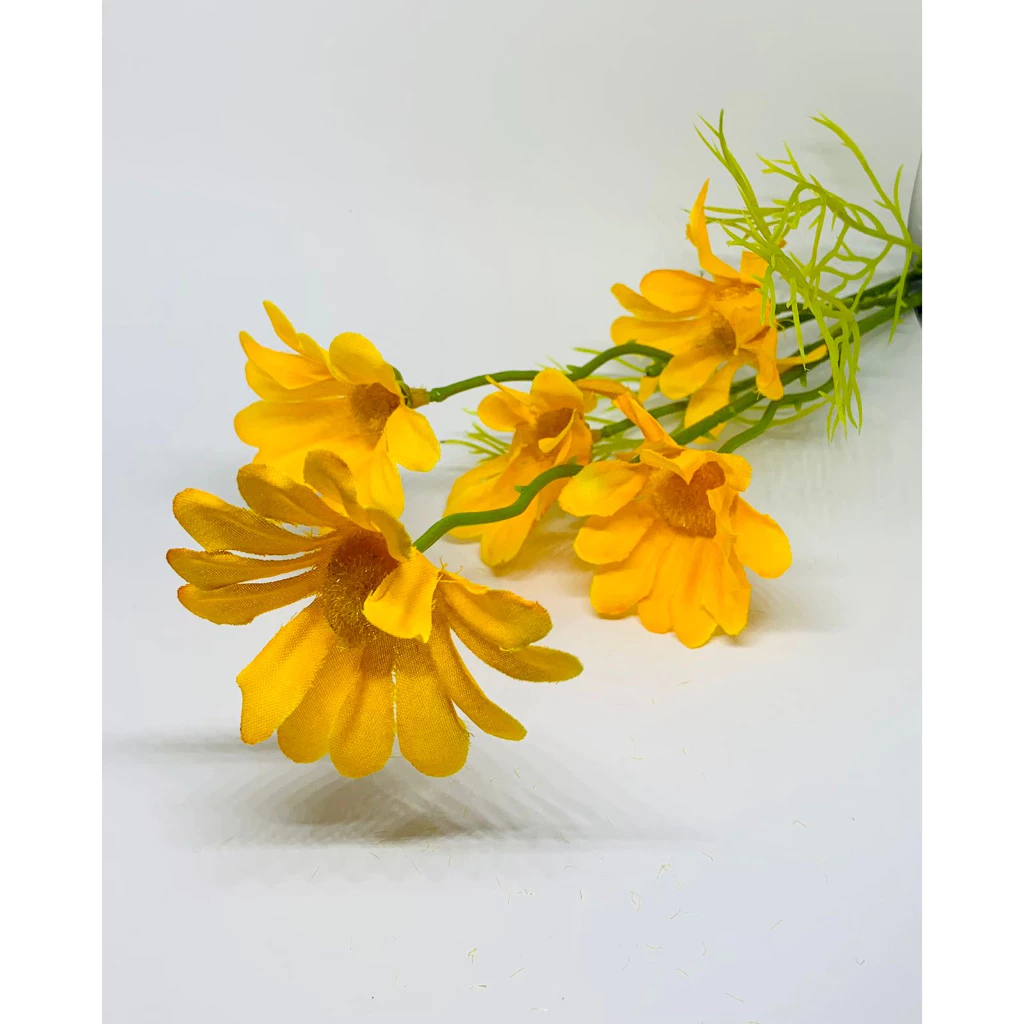 KGh7KVxqh0ahy7nBoWElh9TPfccwGnrnesCb2q1Q Buket Bunga Daisy Blossom Replika Plastik Besi Tanaman Hias - Kuning - Image 1