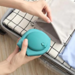 Bantal Leher Angin Pompa Otomatis PVC Kain Neck Pillow U Shaped - Bantal Putih - Image 5