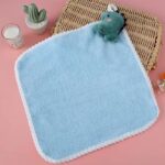 Lap Tangan Handuk Gantung Dengan Motif Karakter 3D - Biru Muda