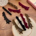 Jepit Rambut Velvet Mawar Cantik Aksesoris Elegan Untuk Wanita - Coklat - Image 5