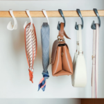 Gantungan Lengkung Tas Bando Topi Serbaguna Bag Hanger Organizer - Hitam - Image 2