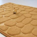 Keset Kamar Mandi Memori Foam Anti Slip Dengan Motif Batu - Hitam - Image 8