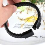 Gelang Kulit Hitam Stylish Unisex Cocok untuk Casual Daily Look - Image 2