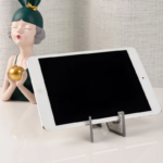 Gantungan Kunci Keychain 2in1 Bisa Jadi Penyangga HP - Image 6