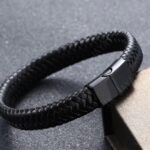 Gelang Kulit Hitam Stylish Unisex Cocok untuk Casual Daily Look - Image 6