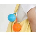 Jas Hujan Lipat TravelShield Praktis dengan Gantungan - Image 3