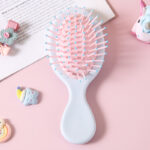 Sisir Anak Kecil Bulat Mini Hair Brush Praktis Dan Nyaman Bagi Sikecil - Putih - Image 2
