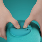 Bantal Leher Angin Pompa Otomatis PVC Kain Neck Pillow U Shaped - Bantal Putih - Image 4