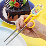 Sumpit Anak Karakter Lucu Alat Bantu Belajar Makan Bayi Balita Batita - Kitty - Image 3