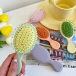 Sisir Anak Kecil Bulat Mini Hair Brush Praktis Dan Nyaman Bagi Sikecil - Putih - Image 8